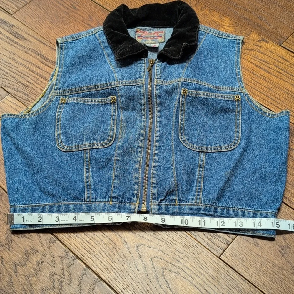 The Beverly Hills Denim Company - Vintage Denim Zip Up Vest With Velour Collar - Picture 7 of 7